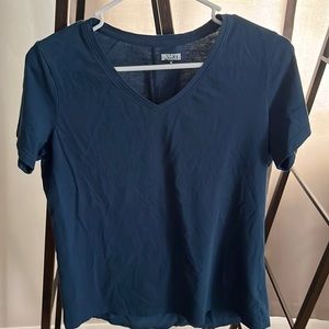 Duluth Trading Co 100% cotton v neck T-shirt size medium like New